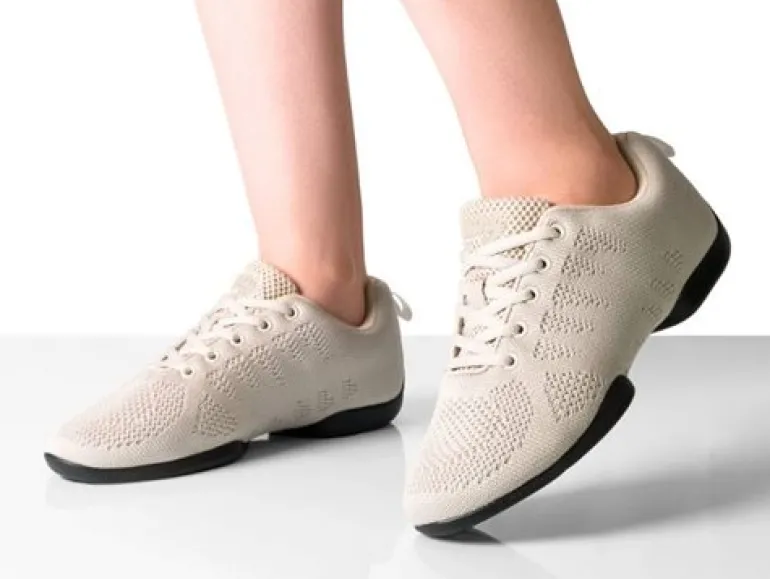 Beige dansesneaker i åndbar strik til damer - Suny