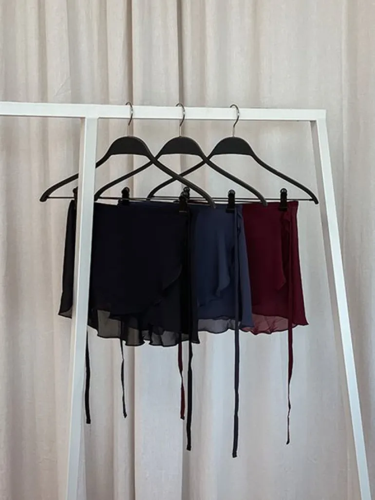 Bloch navy kort chiffon slå om skirt