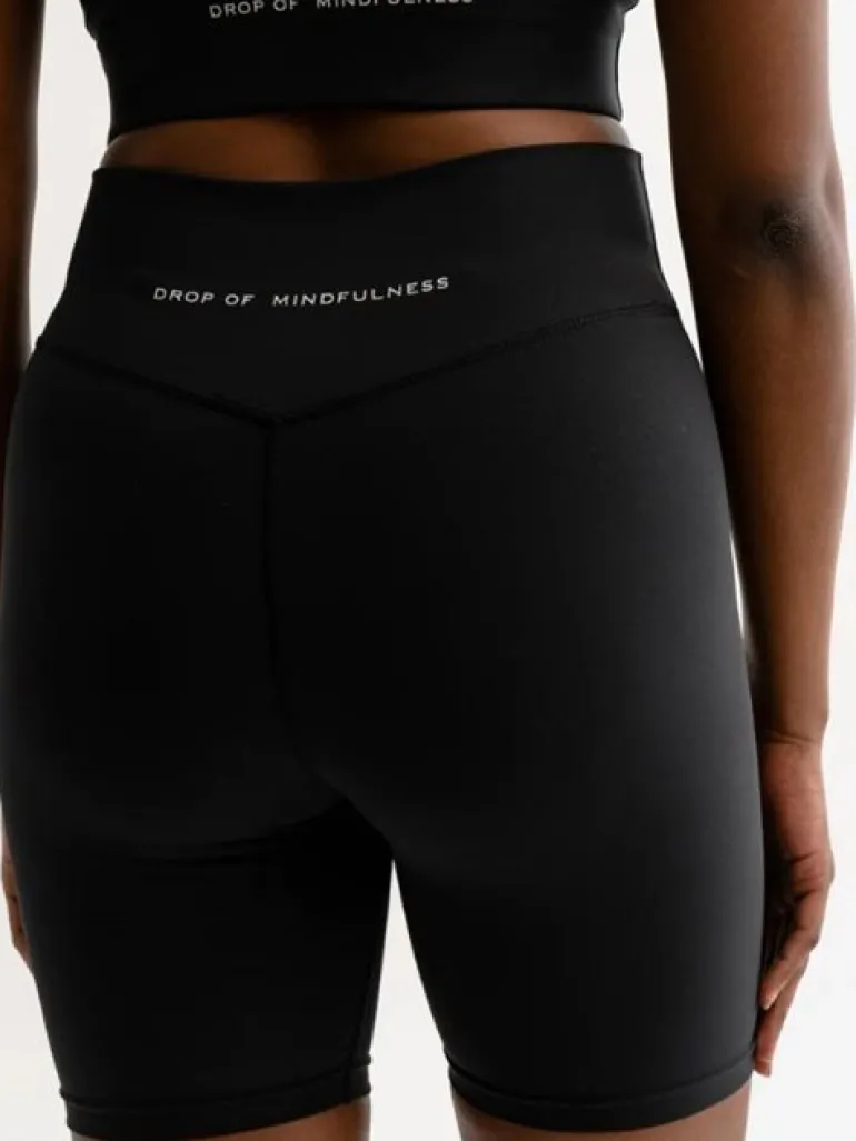 Drop of Mindfulness Lola shorts i mat sort